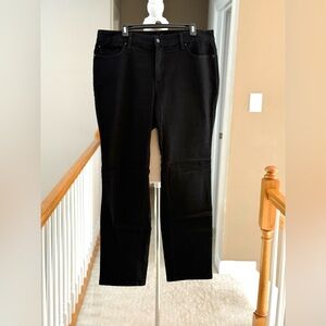 Women's Plus Charter Club Black Lexington Straight Jeans, 16W